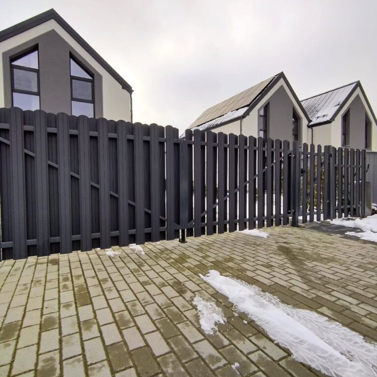 lauko furnitūra, metaliniai vartai Trakai