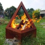 corten plienas. stilinga laužaviete. rūdintas plienas. juodo metalo suvirinimas